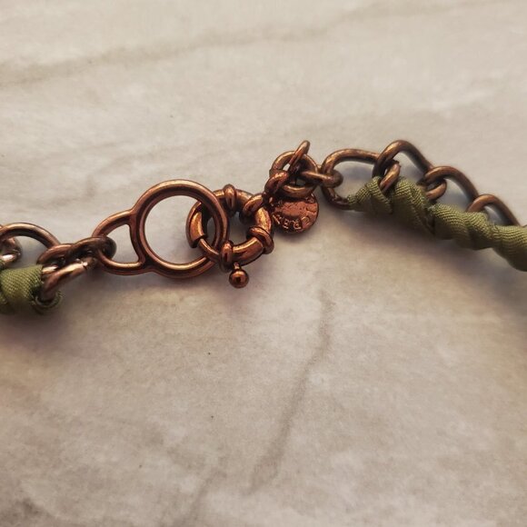 💚 J.Crew Olive Green Fabric Gunmetal Rhinestones Crystals Twisted Necklace 💚 - Picture 8 of 13